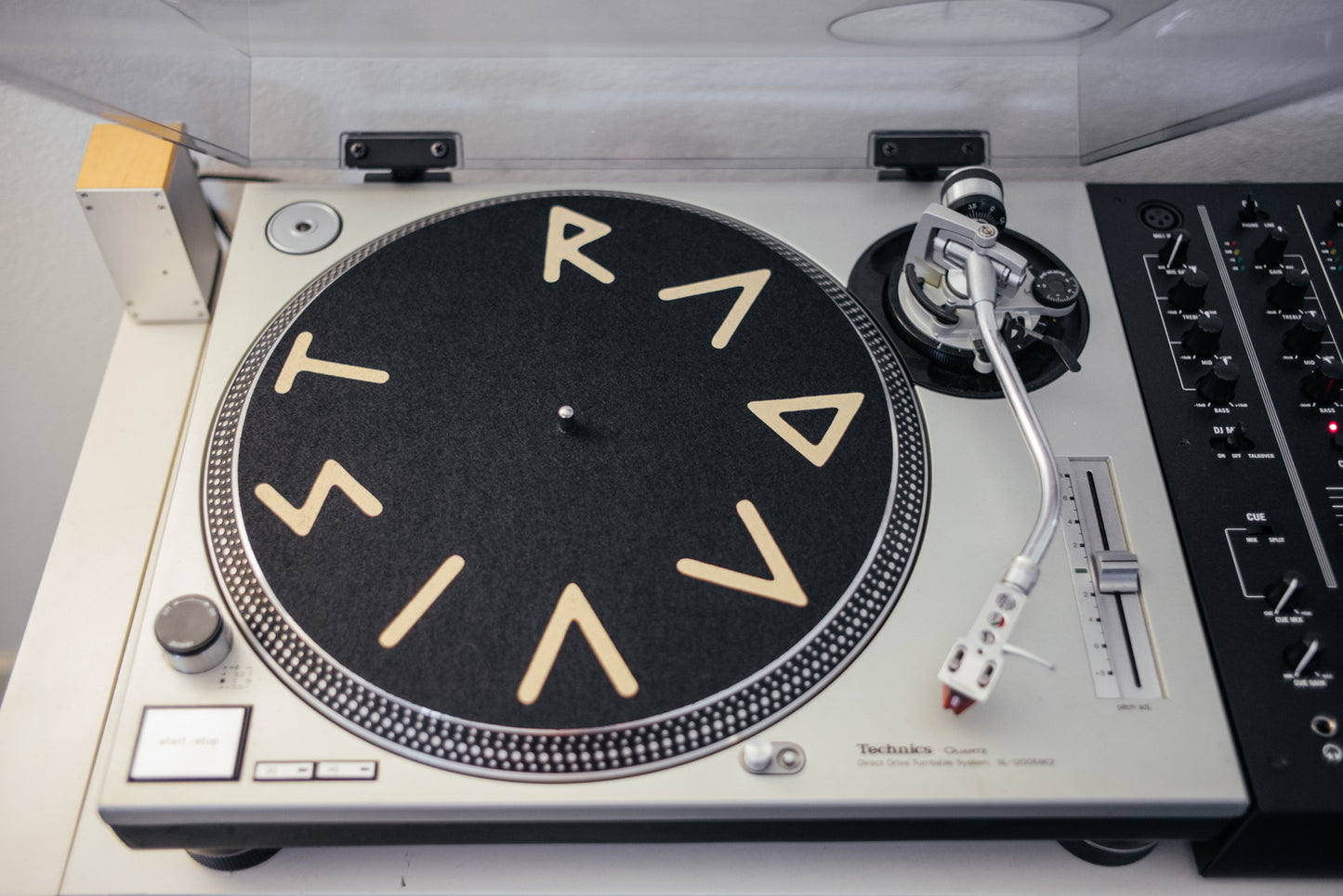 Slipmat - Rune